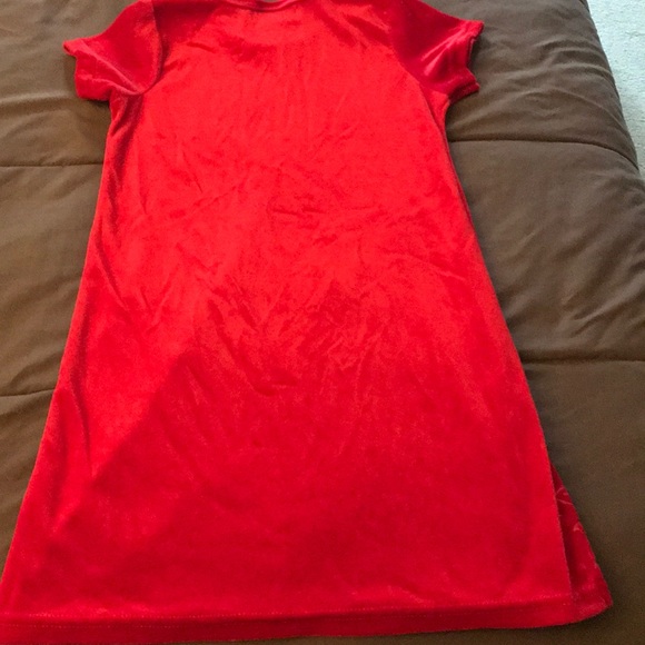 Red velvety dress with flowers size 7/8 - Picture 5 of 5